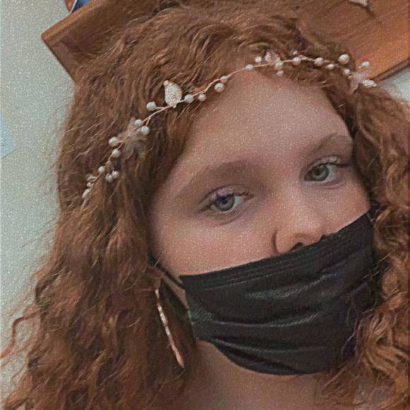 Meet your Posher, Julianna - Picture 1 of 1